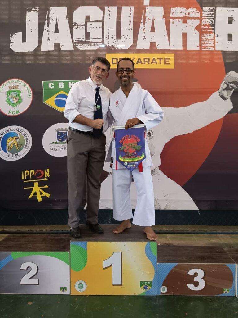 Sensei Osmar e Marcos Uma honra sempre está participando junto desse grande evento, organizado por esse lendário sensei